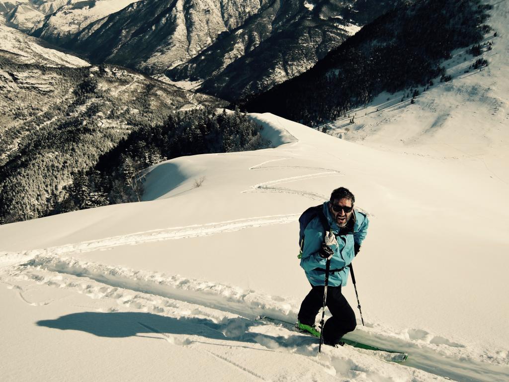 1 day of ski touring in the the Arán Valley