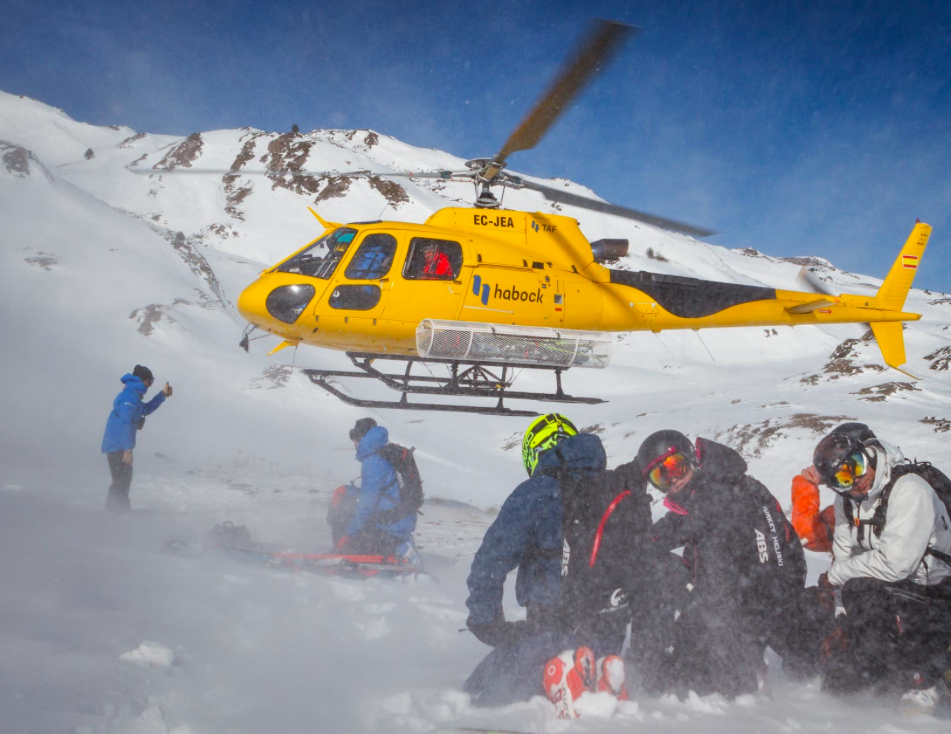 1 day of Heliskiing in the Arán Valley